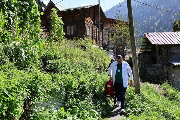 109 yaşındaki Sabriye Gündoğdu’ya yayla evinde muayene
