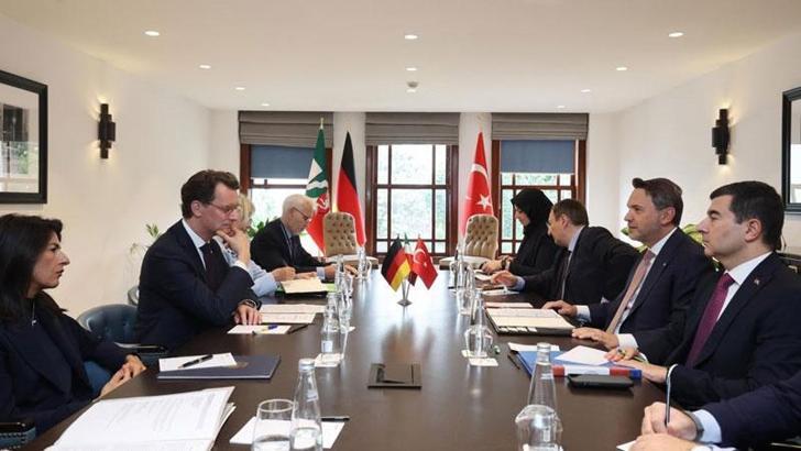 Bakan Bayraktar, Kuzey Ren-Vestfalya Eyaleti Başbakanı Wüst ile görüştü