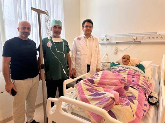 Saray Devlet Hastanesi'nde 2 hastaya total diz protezi ameliyatı