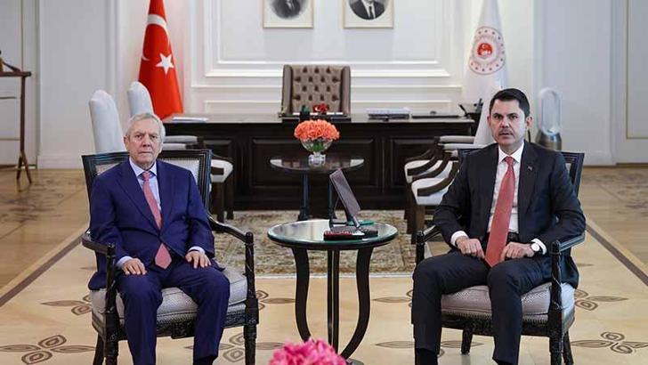 Bakan Kurum, Fenerbahçe Spor Kulübü Başkanı Aziz Yıldırım’ı kabul etti