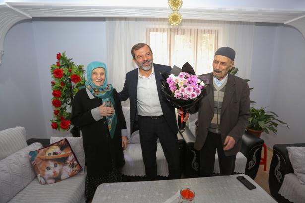 Gürsu Belediyesi’nden ‘Dünya Yaşlılar Günü’nde destek ziyaretleri