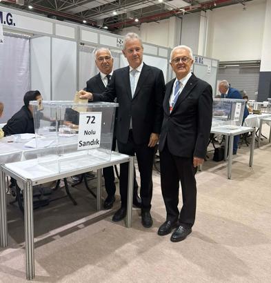 İzmir Ticaret Odası'nda meslek komiteleri için seçim günü