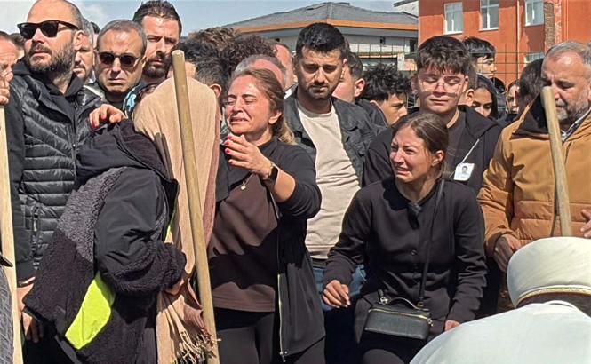Kazada ölen liseli Barış Sarp, gözyaşlarıyla toprağa verildi