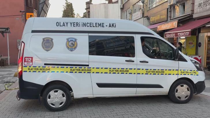 Kadıköy'de alacak meselesi nedeniyle çıkan tartışmada 1 kişi silahla yaralandı