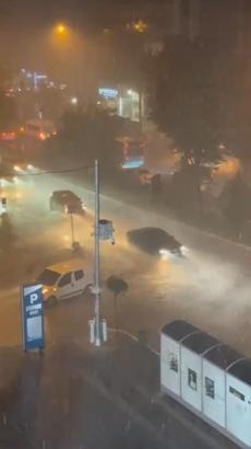 Mardin’de sağanak, kuvvetli rüzgar ve dolu etkili oldu