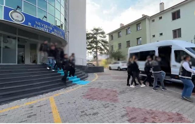 Nevşehir merkezli uyuşturucu operasyonunda gözaltına alınanlardan 18'i tutuklandı