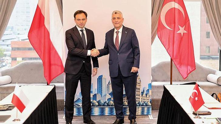 Bakan Bolat, Polonyalı mevkidaşı Domański ile bir araya geldi