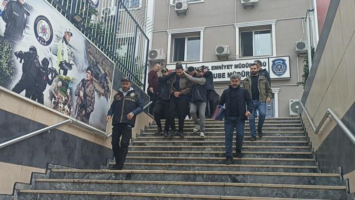 Sanal medyada şiddet içerikli yayınlar yaptığı belirlenen 10 şüpheli adliyeye sevk edildi