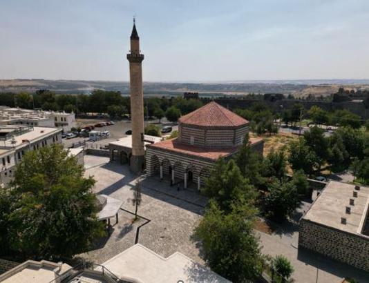 Kahramanmaraş depremlerinde hasar gören 6 cami, yeniden ibadete açıldı / Ek fotoğraflar