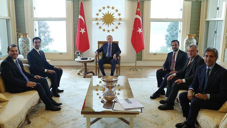 Cumhurbaşkanı Erdoğan, Tuzla Belediye Başkanı Eren Ali Bingöl'ü kabul etti