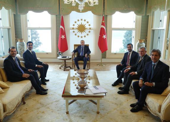 Cumhurbaşkanı Erdoğan, Tuzla Belediye Başkanı Eren Ali Bingöl'ü kabul etti