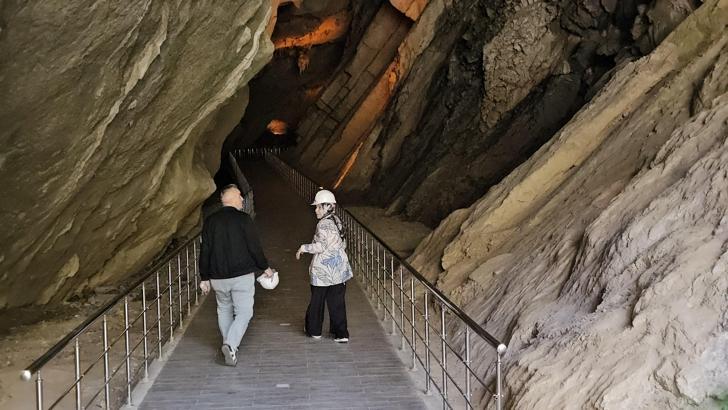 Su basan Gökgöl Mağarası 10 gün sonra ziyarete açıldı
