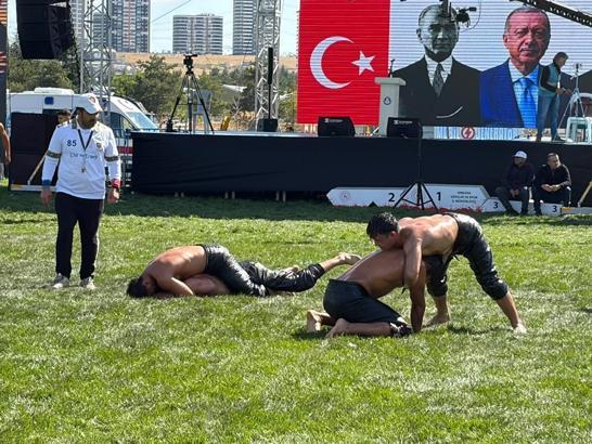 Sincan Belediyesi’nden yağlı pehlivan güreşleri