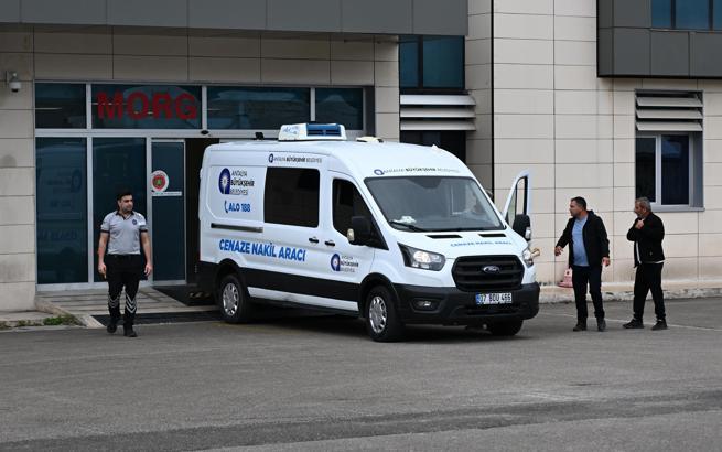 20 yaşındaki Yasin, bıçaklanarak öldürüldü; baba ile kızı gözaltında (2)
