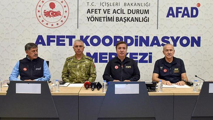 Mehmetçik'ten 'deprem tatbikatı'