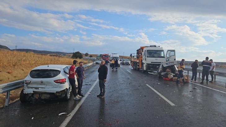 Adıyaman'da zincirleme kaza; 7 yaralı