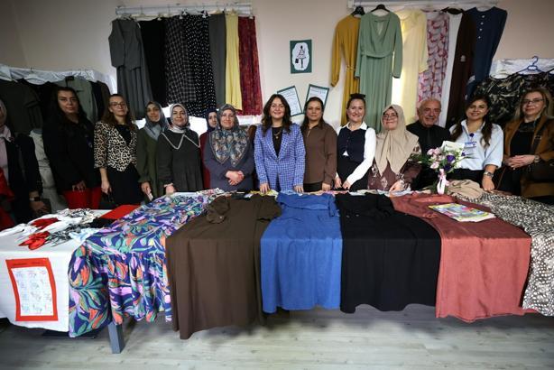 Yunusemre'de kadınlar el emeklerini sergiledi