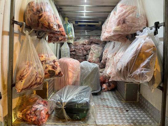 2 ton 809 kilo menşei belirsiz et ve sakatat ele geçirildi
