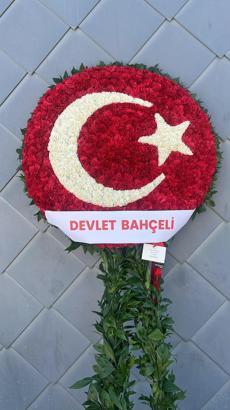 Bahçeli, TFF Başkanı Hacıosmanoğlu'na çiçek gönderdi