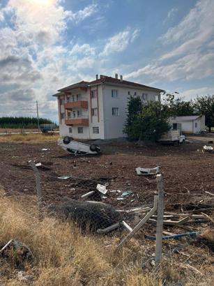 Malatya'da devrilen otomobilin sürücüsü yaralandı