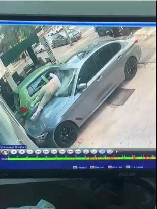 Otelin 6'ncı katından otomobilin üzerine düşen kadın ağır yaralandı