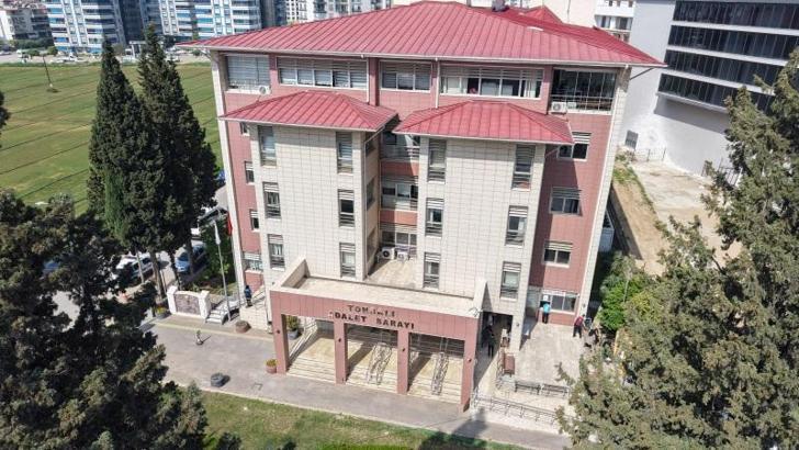 İzmir’de çocuğun soybağı değiştirilmesinde 1 tutuklama