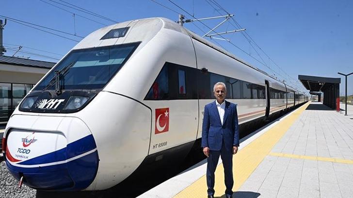 Bakan Uraloğlu: YHT ağına doğrudan bağlı il sayısı 14’e çıkıyor