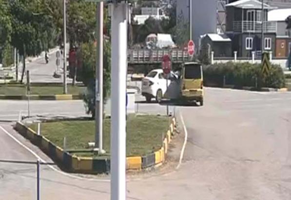 Otomobille minibüsün çarpıştığı kazada 7 kişi yaralandı