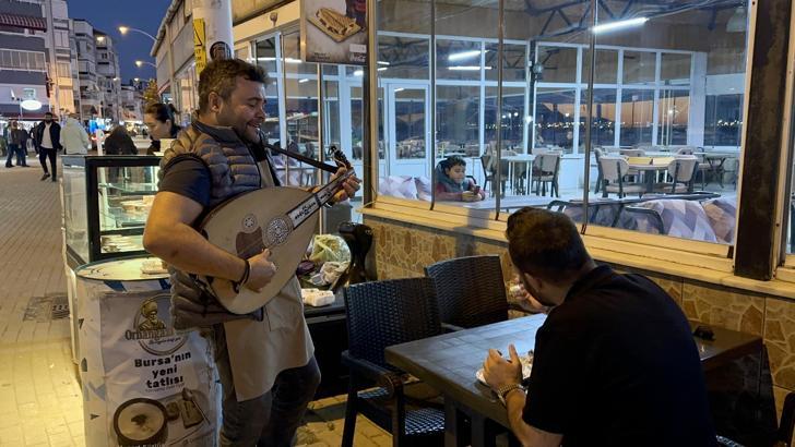 ‘Mozart sütlüsü’ ile müşterilerinin damağına, uduyla da kulaklarına hitap ediyor