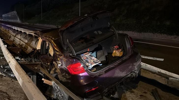 Kağıthane’de otomobil ile taksi çarpıştı: 1 ölü, 2 yaralı