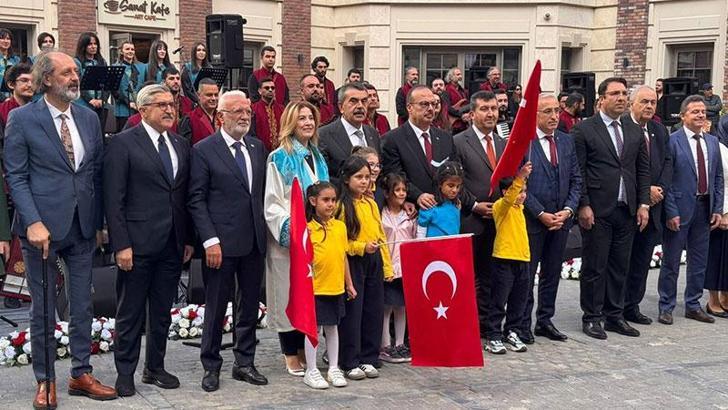 Bakan Tekin: Çocuklarımızı şiddetten korumanın en sağlam yolu sanattır