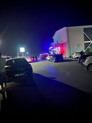 Akrabalarının kavgasını ayırırken kuzeni tarafından vurulan polis öldü