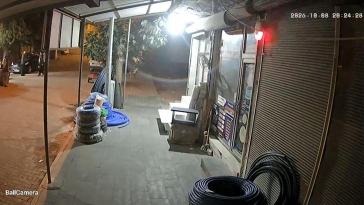 Akrabalarını ayırırken polisin hayatını kaybettiği kavga kamerada