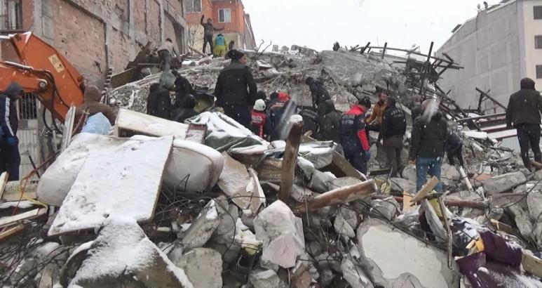 Malatya merkezli 7 ilde yüklenici firmalara operasyon; 26 gözaltı