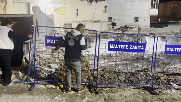 Maltepe’de çöken binanın enkaz kaldırma çalışmaları tamamlandı