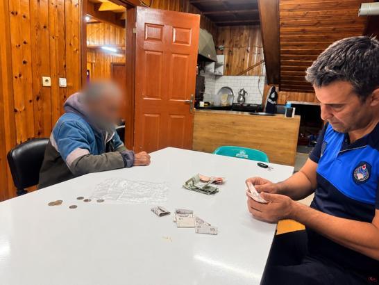Adıyaman'da zabıta ekiplerinden dilencilik denetimi