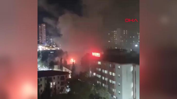 Kartal'da hastanenin çatısında yangın; hastalar tahliye edildi