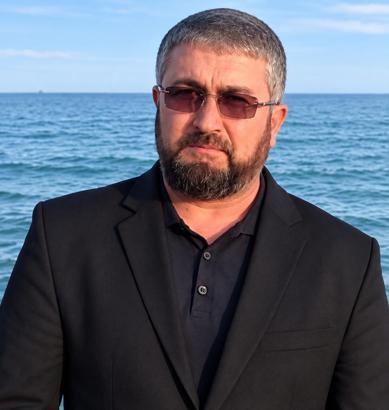 Mezarlıkta budama yaptığı ağaçtan düşen imam öldü