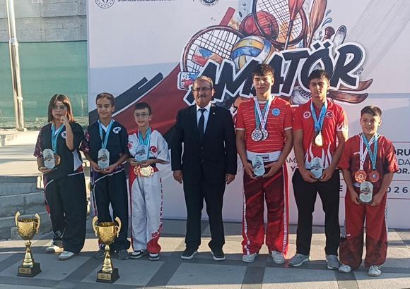 Burdur’da Amatör Spor Haftası ödülleri verildi
