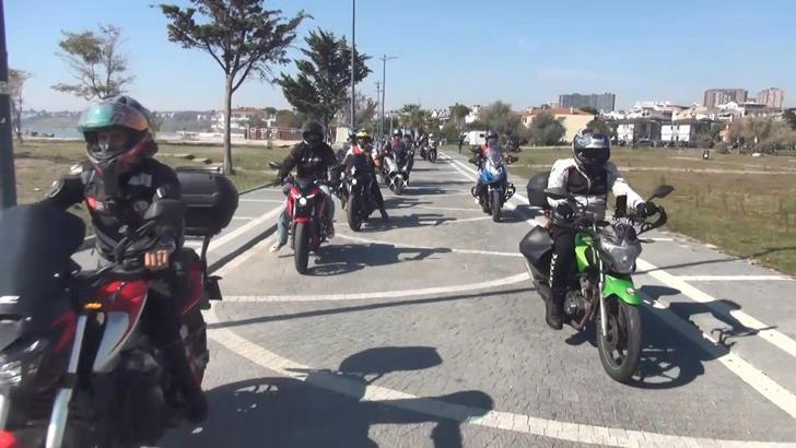 Trafik kazalarında hayatını kaybeden motosikletliler için Selimpaşa'dan Silivri'ye anma sürüşü