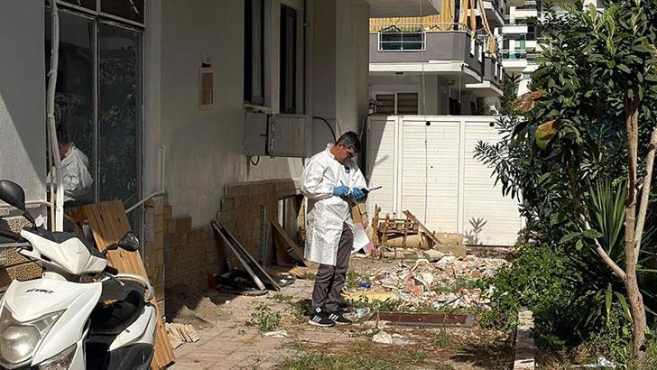 Kız kardeşini balkondan atıp, tabancayla yaşamına son verdi