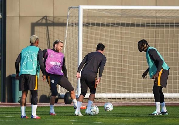 Galatasaray, Barcelona maçının hazırlıklarına devam etti