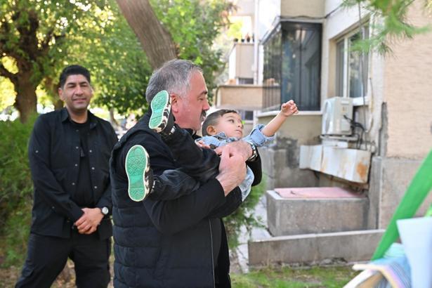 Diyarbakır Emniyet Müdürü Mutlu’dan yaralı personelin çocuğuna doğum günü sürprizi