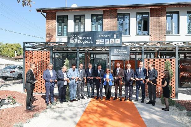 Yarının Köyleri’nin 6'ncı dijital merkezi, Konya'da açıldı
