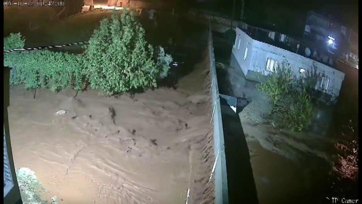 Hatay’da yağış, taşkına neden oldu
