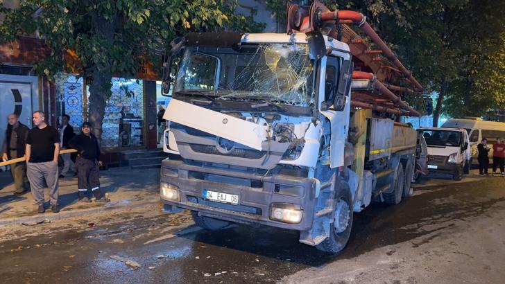 Avcılar’da yokuşta kayan beton pompası park halindeki 7 araca çarptı
