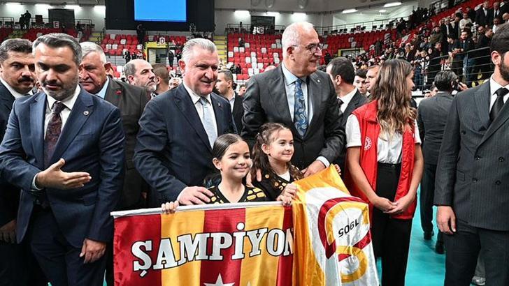 Bakan Bak, Kırıkkale'de Yeni Spor Kompleksi'nin açılışını gerçekleştirdi