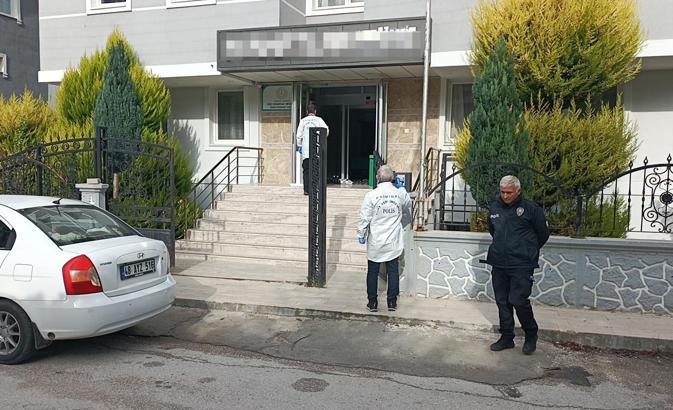 Aşçı yardımcısı odasında ölü bulundu