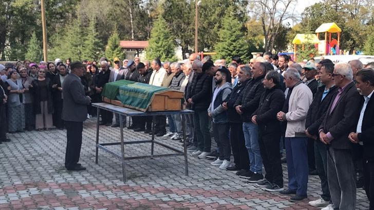 Manisa'daki otobüs kazasında ölen yolcu, Konya'da toprağa verildi