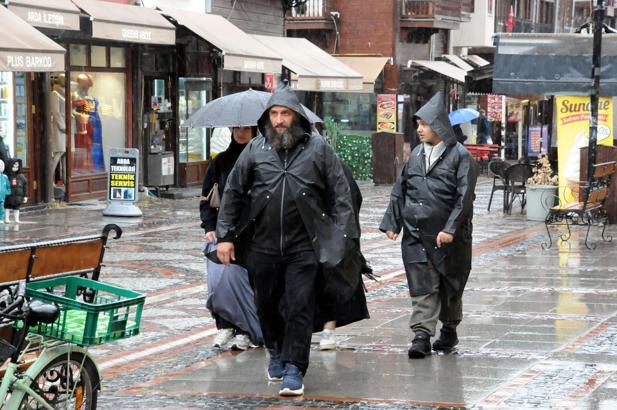 Edirne'de sağanak etkili oldu